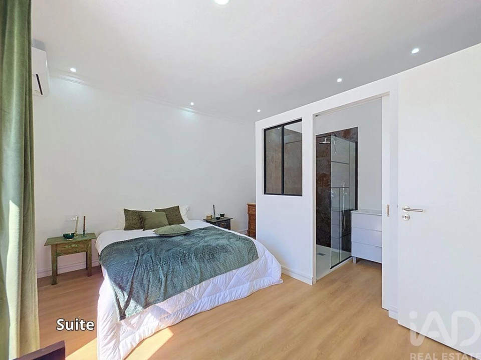 Moradia T4 para Venda em Santa Eulalia Foto 7
