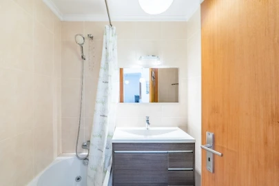 Apartamento T1 para Venda em Caniço