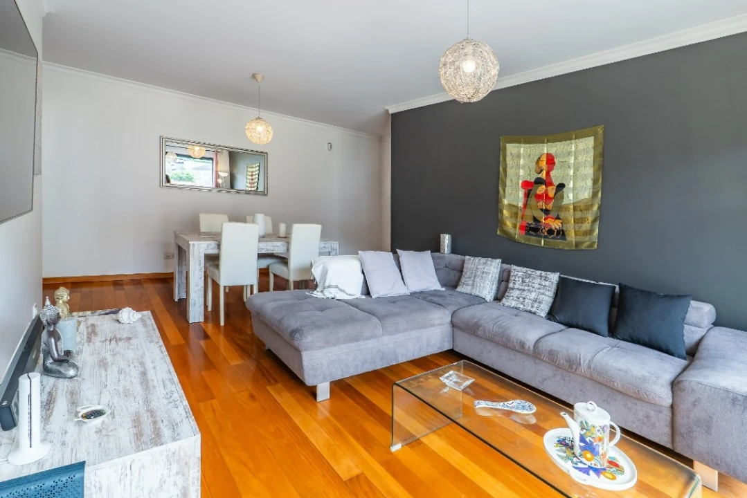 Apartamento T1 para Venda em Caniço Foto 7