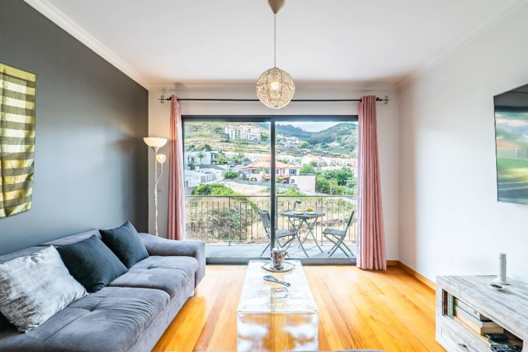 Apartamento T1 para Venda em Caniço Foto 11