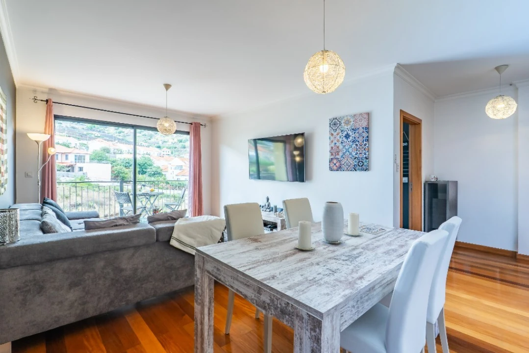 Apartamento T1 para Venda em Caniço Foto 1