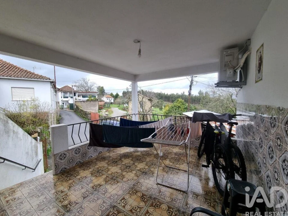 Moradia T4 para Venda em Mouraz e Vila Nova da Rainha Foto 9