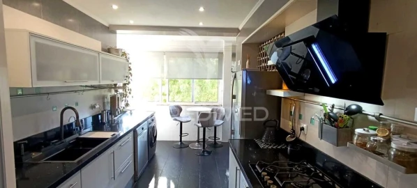 Apartamento T3 para Venda em Olivais