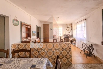 Moradia T3 para Venda em Almoster