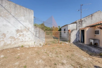 Moradia T3 para Venda em Almoster