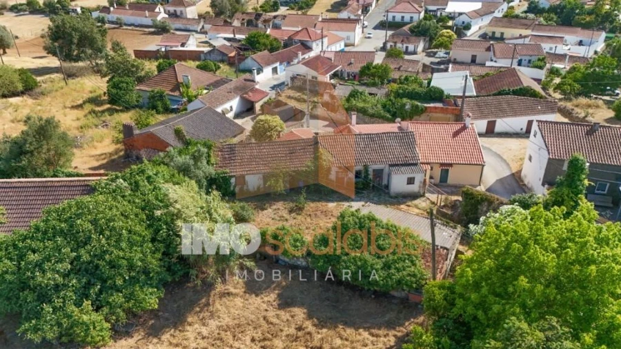 Moradia T3 para Venda em Almoster Foto 31