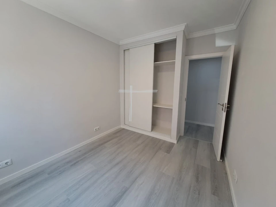 Apartamento T2 para Venda em Corroios Foto 13