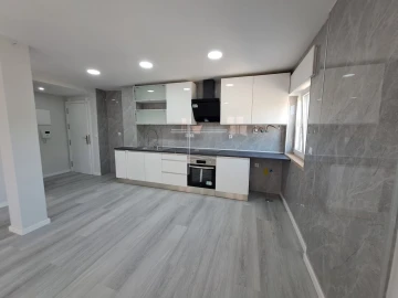 Apartamento T2 para Venda em Corroios