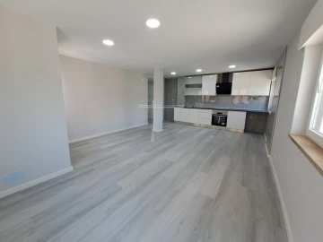 Apartamento T2 para Venda em Corroios