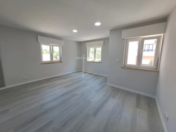 Apartamento T2 para Venda em Corroios