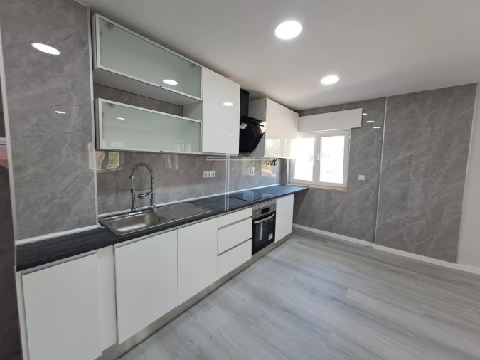 Apartamento T2 para Venda em Corroios Foto 5
