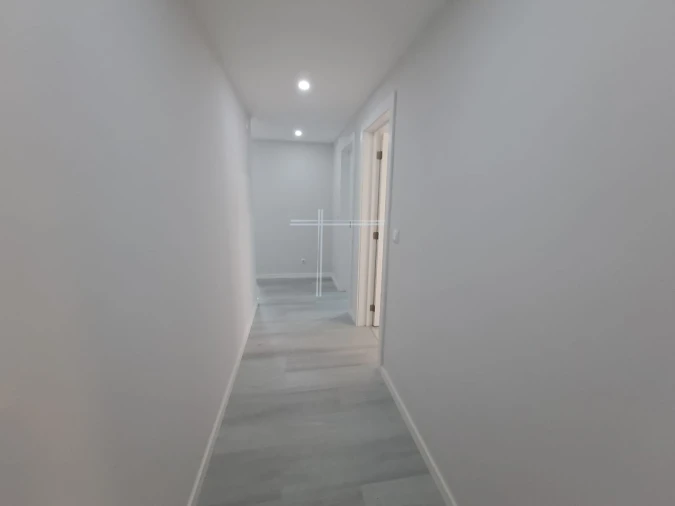 Apartamento T2 para Venda em Corroios Foto 11