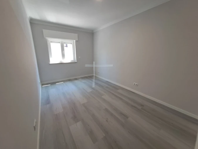 Apartamento T2 para Venda em Corroios Foto 14