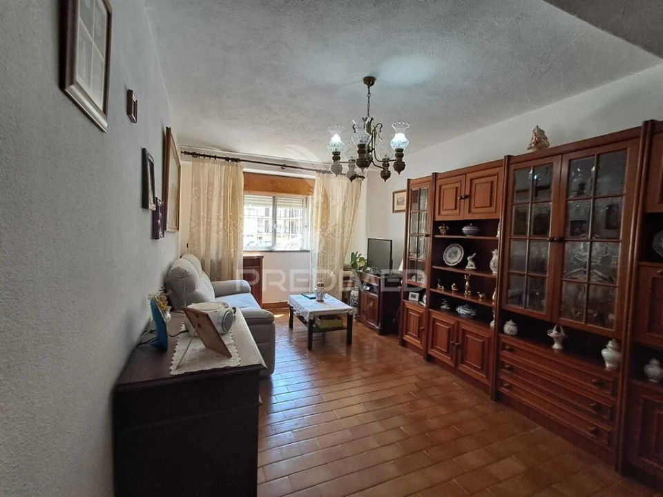 Apartamento T1 para Venda em Caparica e Trafaria Foto 4