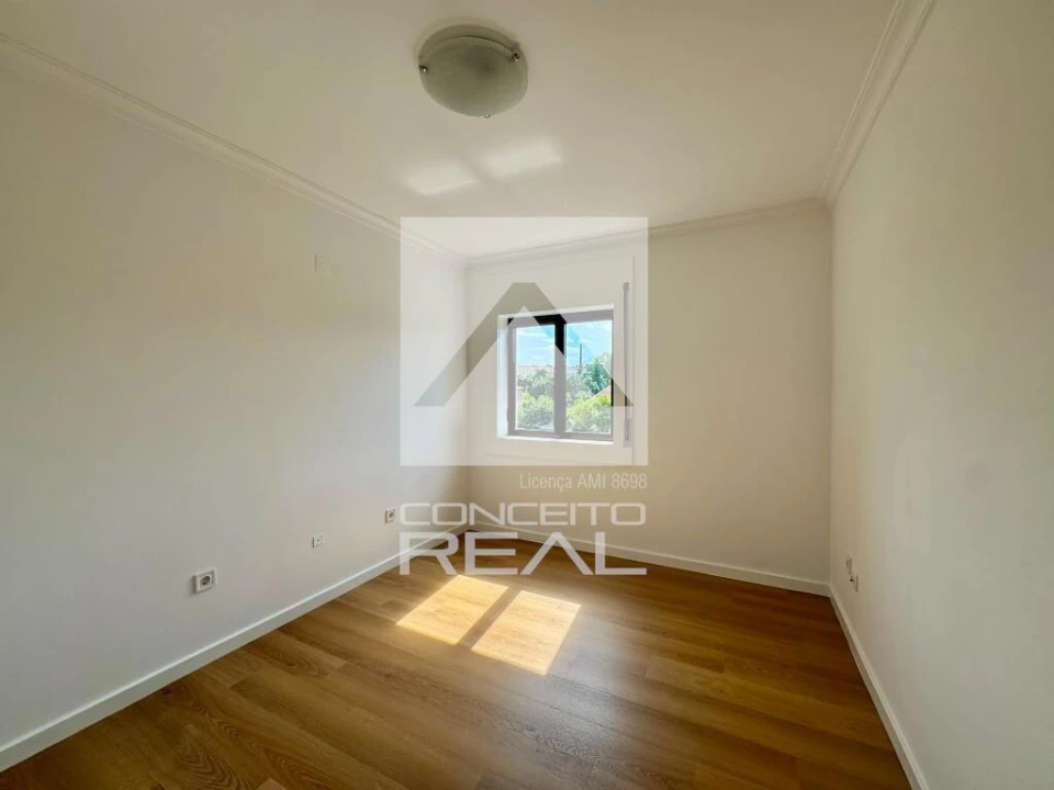 Apartamento T2 para Venda em Rio Tinto Foto 17