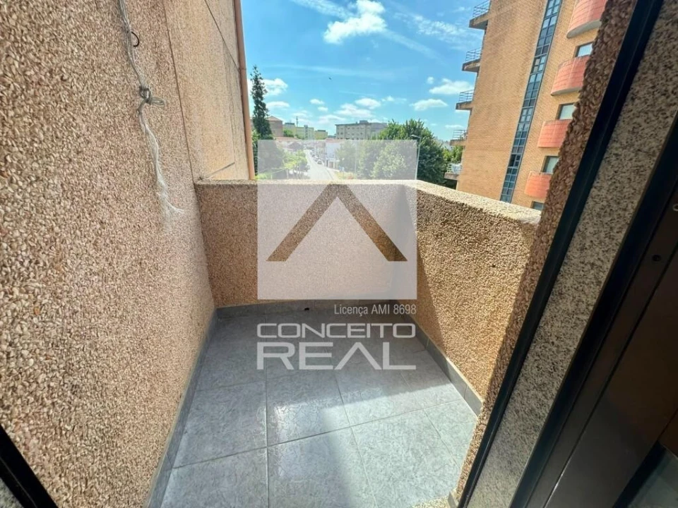 Apartamento T2 para Venda em Rio Tinto Foto 15