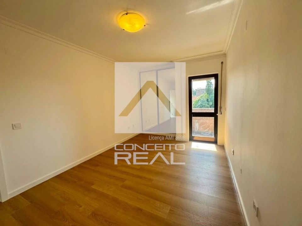 Apartamento T2 para Venda em Rio Tinto Foto 13