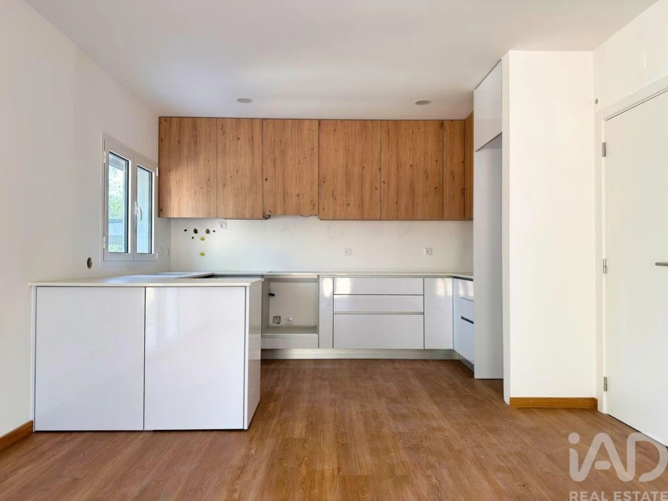 Apartamento T2 para Venda em Monte Real e Carvide Foto 28