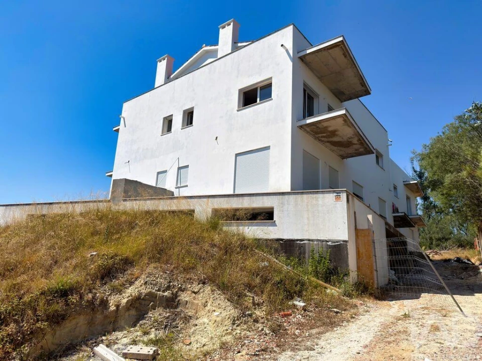 Apartamento T2 para Venda em Monte Real e Carvide Foto 2