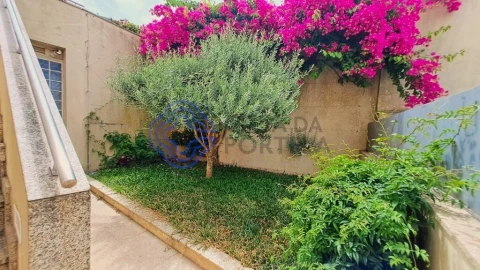Moradia T4 para Venda em Aguas Santas