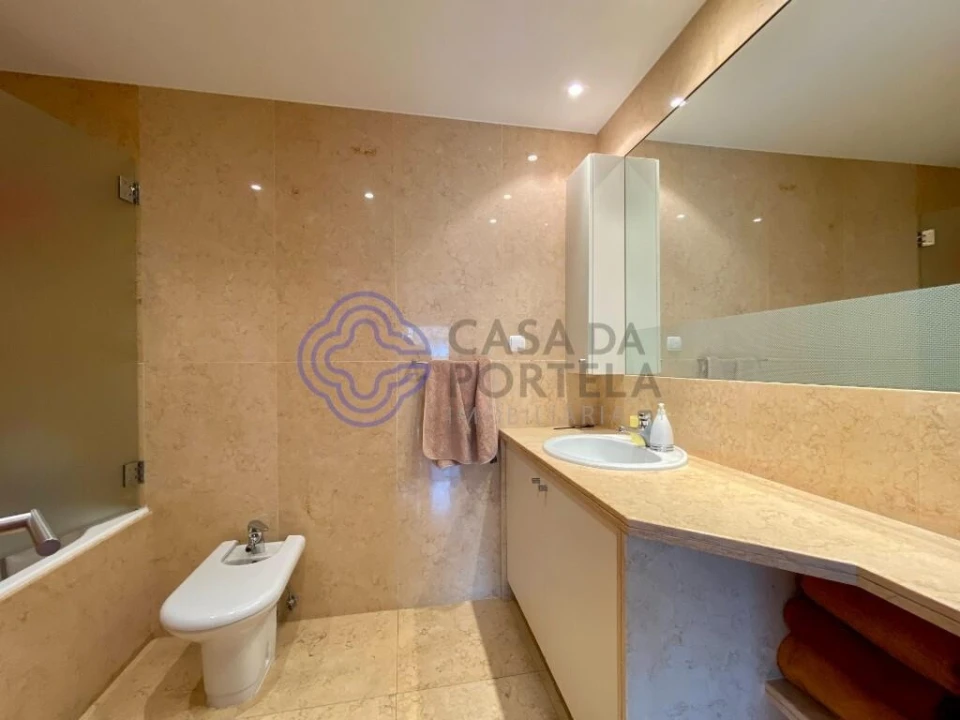 Apartamento T2 para Arrendamento em Paranhos Foto 17
