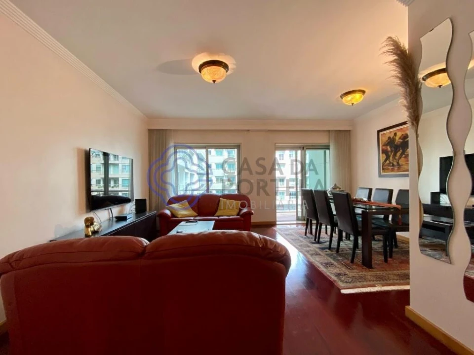 Apartamento T2 para Arrendamento em Paranhos Foto 5