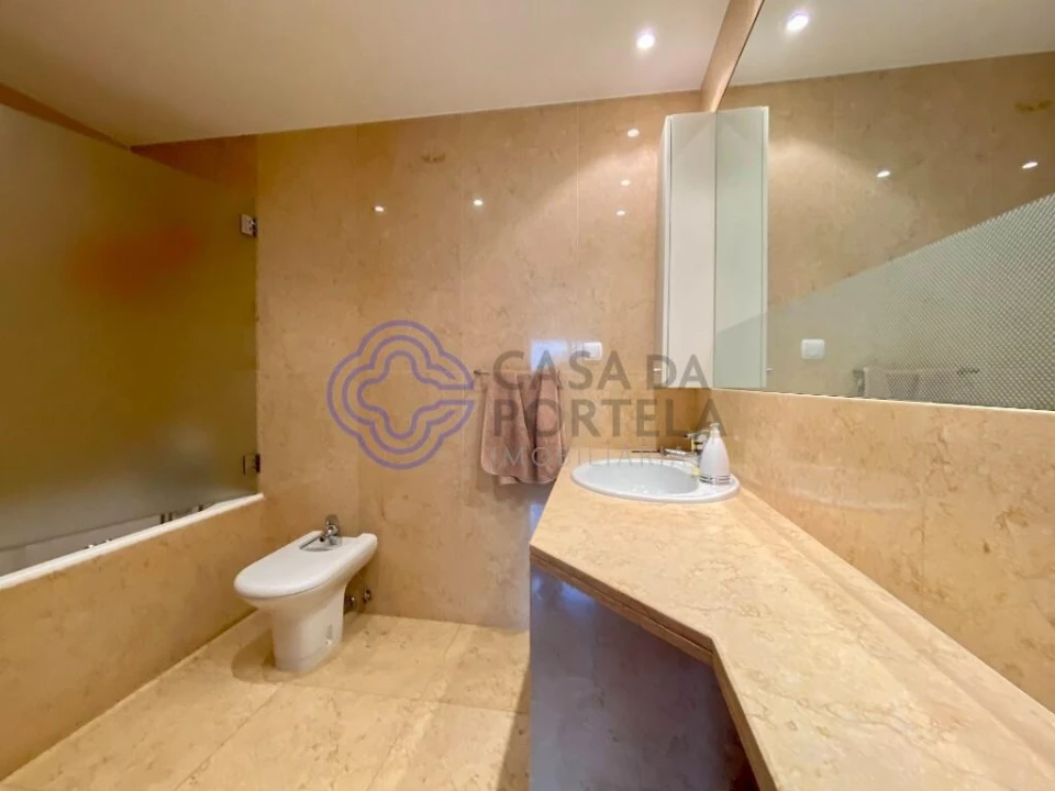 Apartamento T2 para Arrendamento em Paranhos Foto 18
