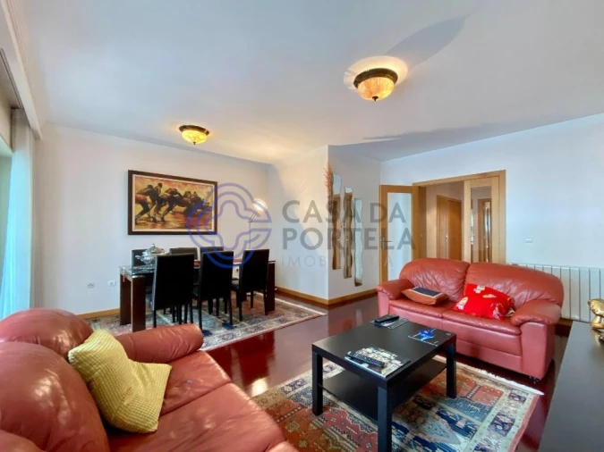 Apartamento T2 para Arrendamento em Paranhos Foto 2