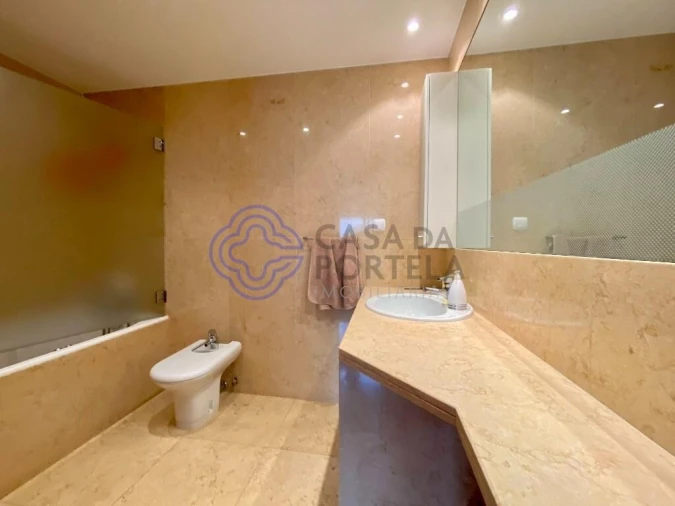 Apartamento T2 para Arrendamento em Paranhos Foto 18