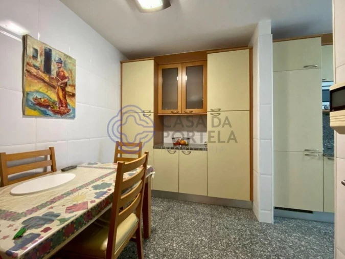 Apartamento T2 para Arrendamento em Paranhos Foto 10
