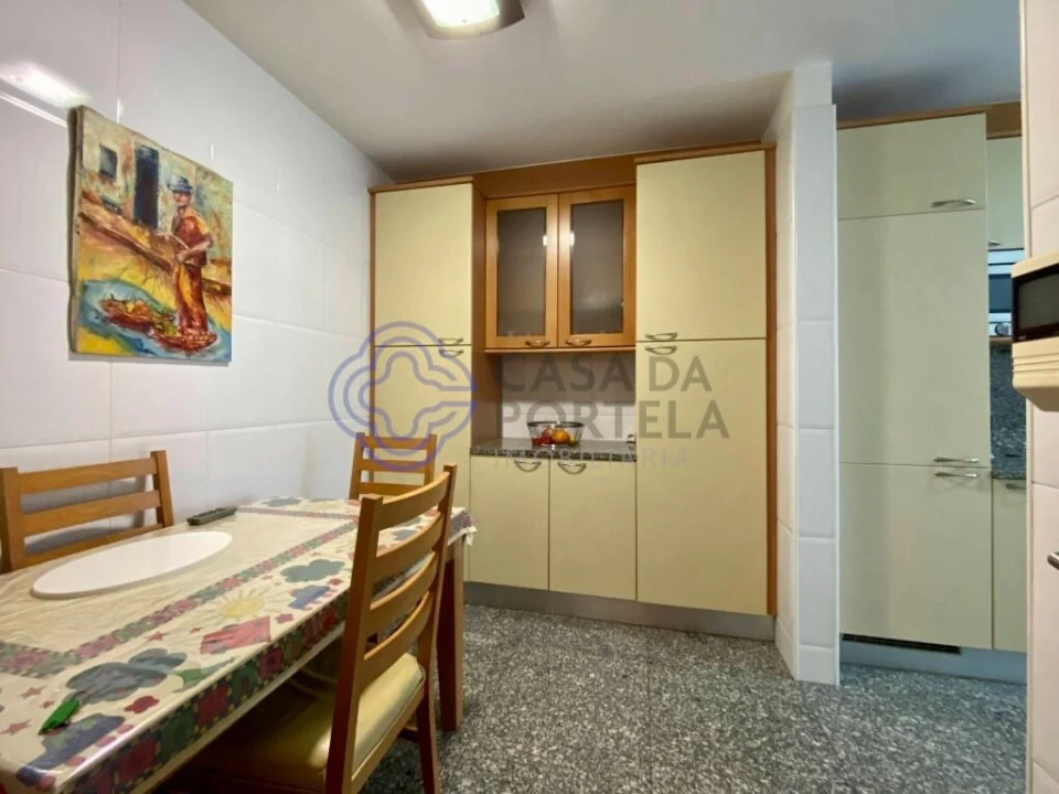 Apartamento T2 para Arrendamento em Paranhos Foto 10