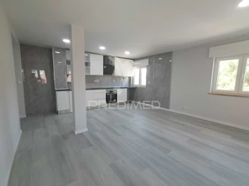 Apartamento T2 para Venda em Corroios