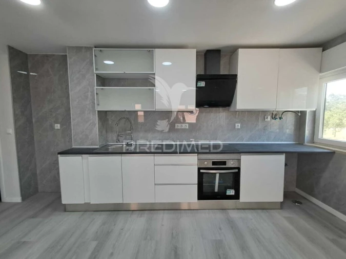 Apartamento T2 para Venda em Corroios Foto 3