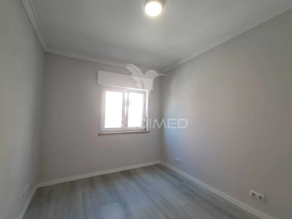 Apartamento T2 para Venda em Corroios Foto 17
