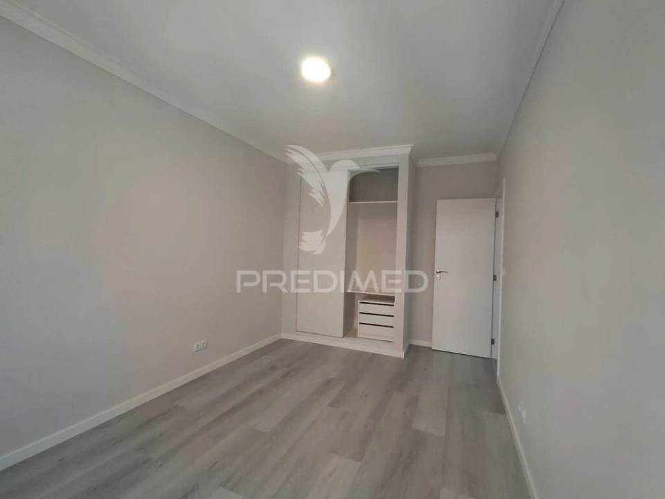 Apartamento T2 para Venda em Corroios Foto 12