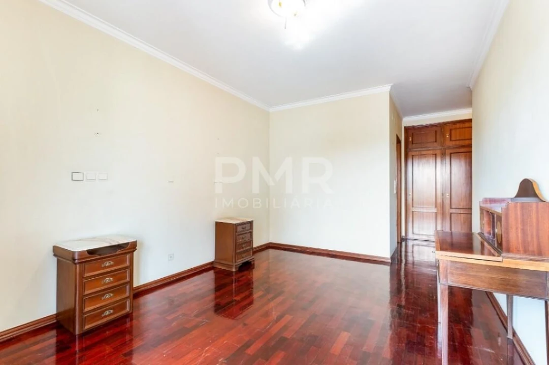 Apartamento T4 para Venda em Lumiar Foto 26