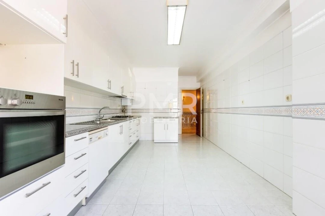 Apartamento T4 para Venda em Lumiar Foto 12