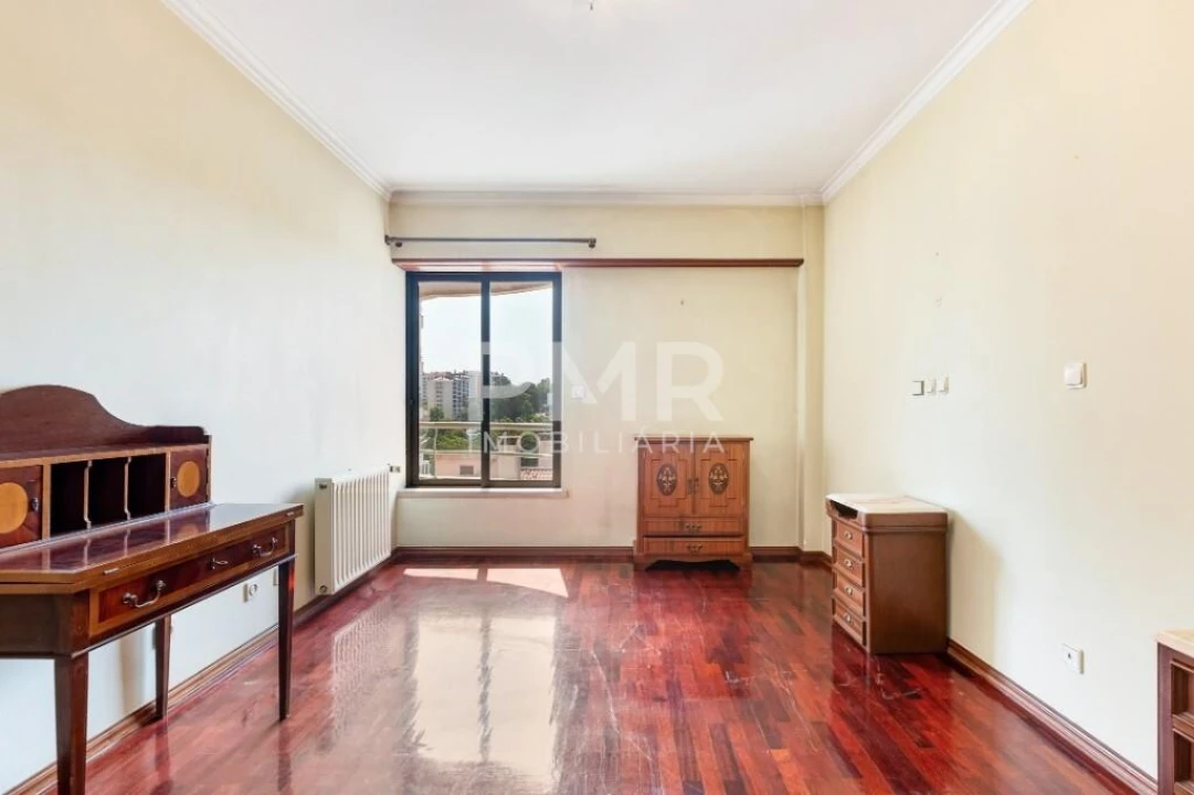 Apartamento T4 para Venda em Lumiar Foto 18