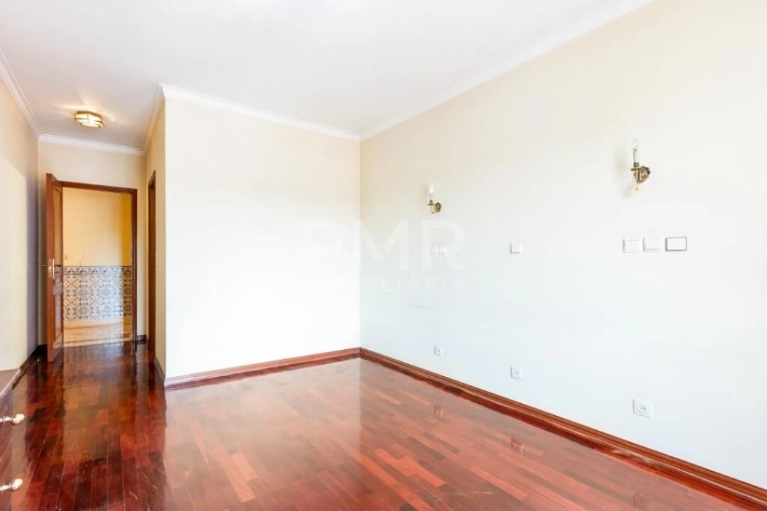 Apartamento T4 para Venda em Lumiar Foto 14