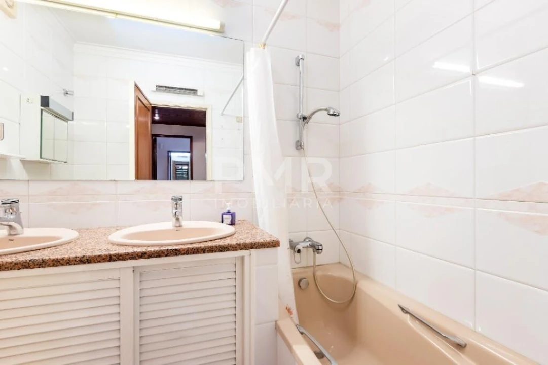 Apartamento T4 para Venda em Lumiar Foto 25