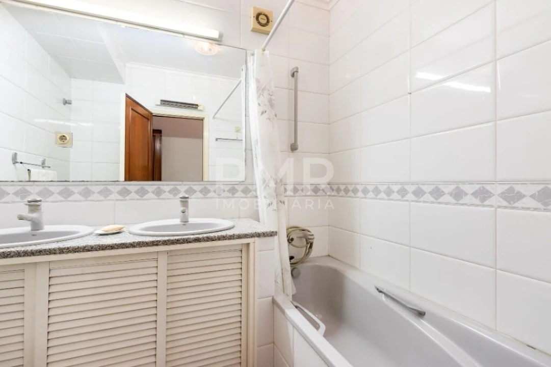 Apartamento T4 para Venda em Lumiar Foto 24
