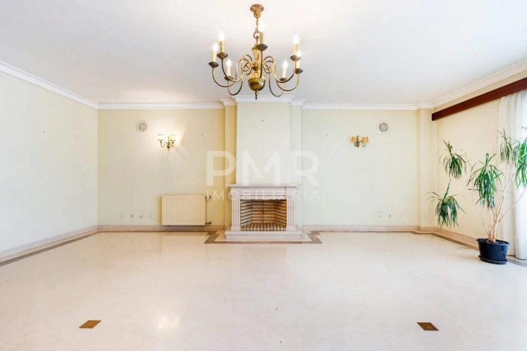 Apartamento T4 para Venda em Lumiar Foto 10