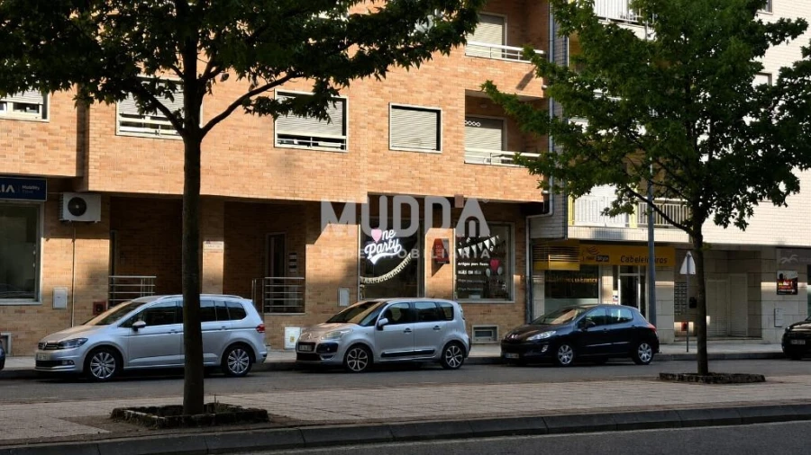 Loja para Venda em Sé, Santa Maria e Meixedo Foto 5