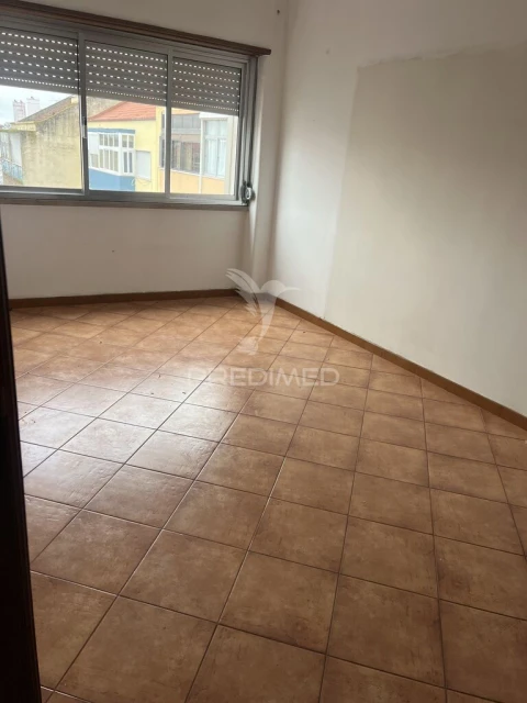 Apartamento T2 para Venda em Falagueira-Venda Nova