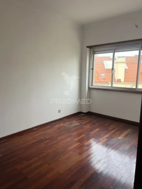 Apartamento T2 para Venda em Falagueira-Venda Nova