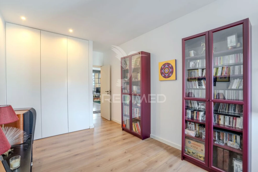 Apartamento T2 para Venda em Carnaxide e Queijas Foto 19
