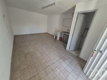 Moradia T2 para Venda em Laranjeiro e Feijó