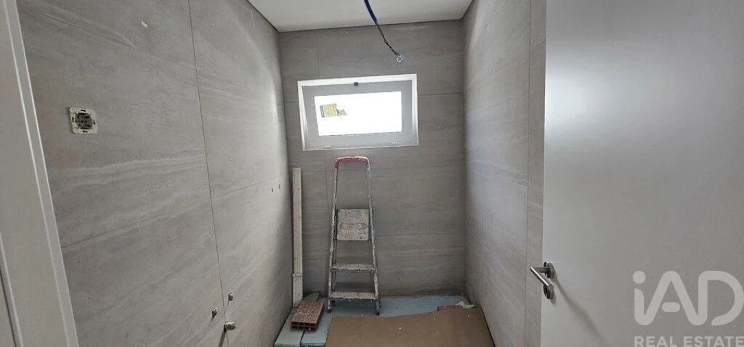 Moradia T2 para Venda em Laranjeiro e Feijó Foto 6