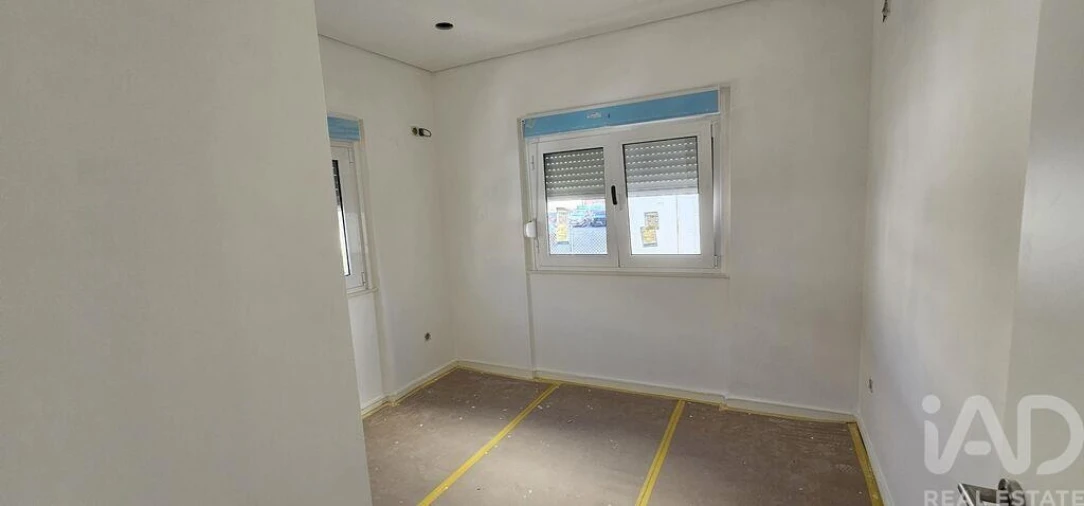 Moradia T2 para Venda em Laranjeiro e Feijó Foto 5