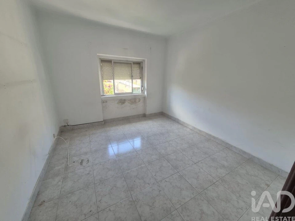 Moradia T2 para Venda em Laranjeiro e Feijó Foto 9